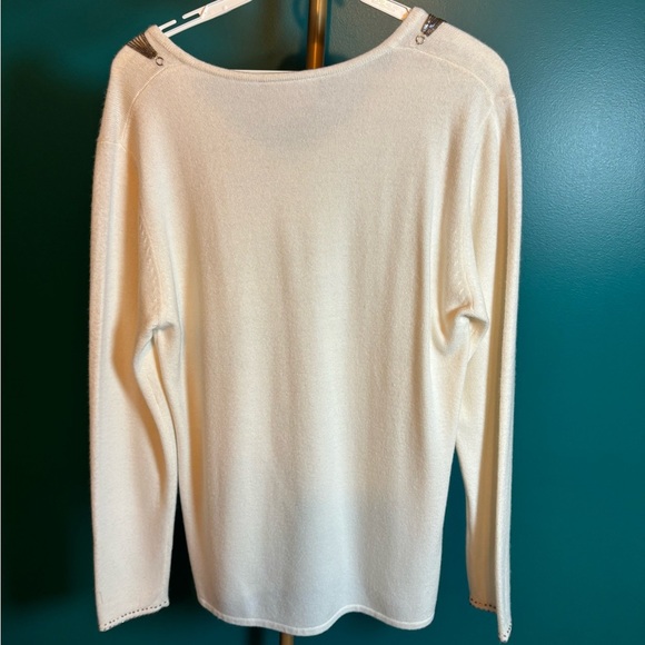 Rafaella Cream V-Neck Sweater Lightweight Knit - Picture 2 of 3
